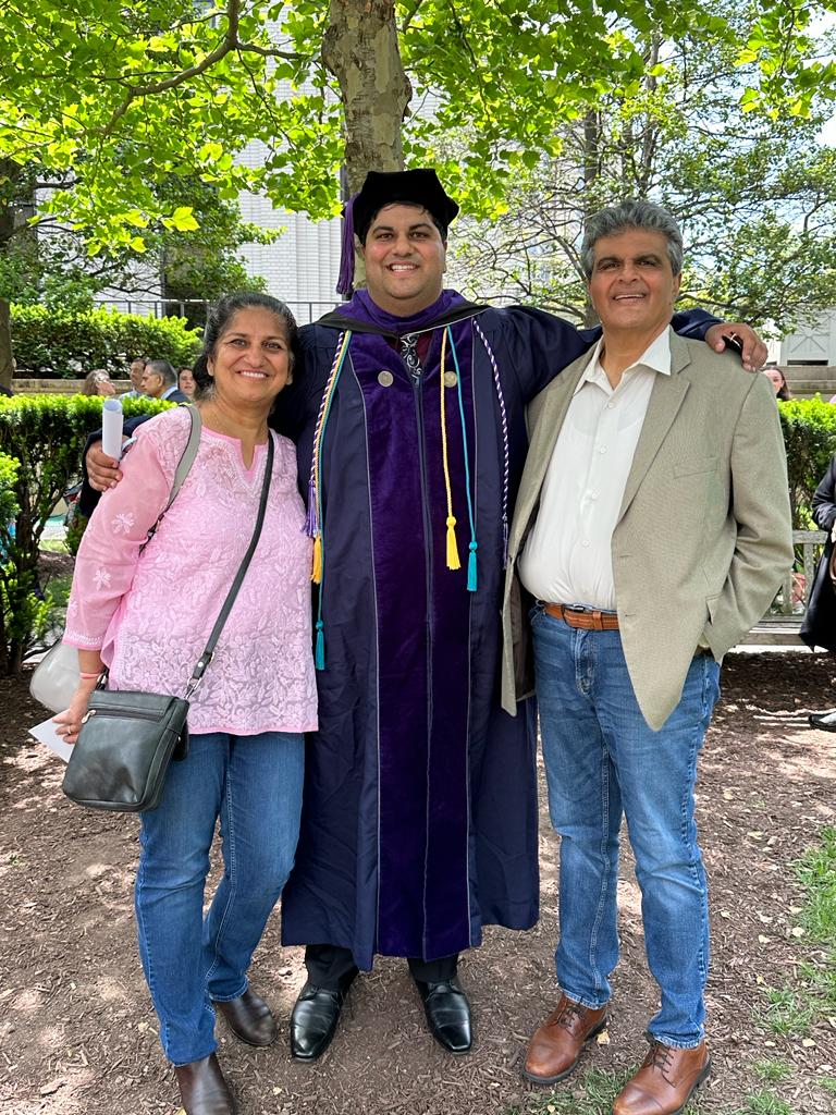 PranavNanda28's tweet photo. Graduated from @GeorgetownLaw this weekend! Super grateful for the opportunity to use my legal education to fight for a more just &amp; equitable community, country, and world. ⚖️🎓🎉 #Classof2023 #HoyaLawya https://t.co/mAcwdWbzto
