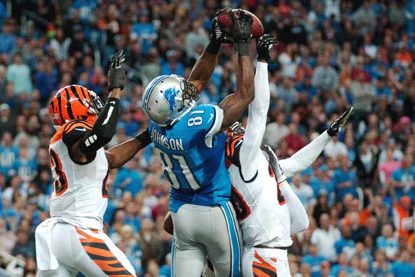 LcRob75's tweet photo. My four favorite wide receivers I’ve seen in my lifetime https://t.co/GkVxGwQpj3