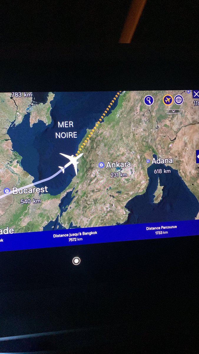 Ptdr 27€ pour avoir le wifi dans l’avion les gens c vraiment des pigeons 🤡