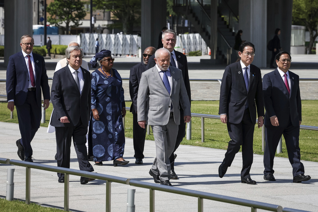 FT: Lula no se reunió con Zelenski durante la cumbre del G7 en Hiroshima, a pesar de las peticiones de Macron

El presidente de Brasil, Luiz Inácio Lula da Silva, se habría negado a reunirse con su homólogo ucraniano, Vladímir Zelenski, al margen de la cumbre del G7 en Hiroshima,…