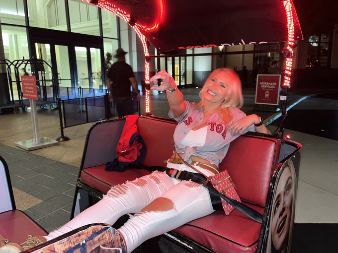 Pure bliss heading to a night I&rsquo;ll never forget ⚾️ https://t.co/B3CwZr7XQ2<a href="/tag/redsox"class="tags"><span>#redsox</span></a>