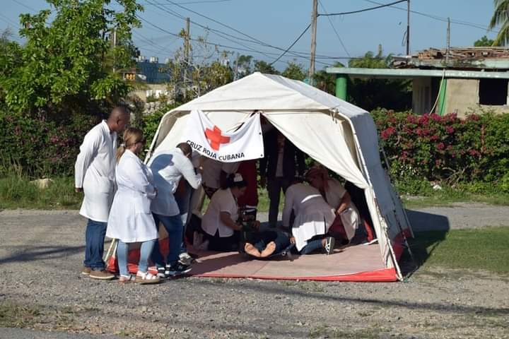 Segunda jornada del ejercicio popular Meteoro #PinardelRío se realizaron actividades prácticas para reducir vulnerabilidades y aumentar la capacidad de respuesta.
#PinardelRioPorLaVida
#CubaPorLaVida