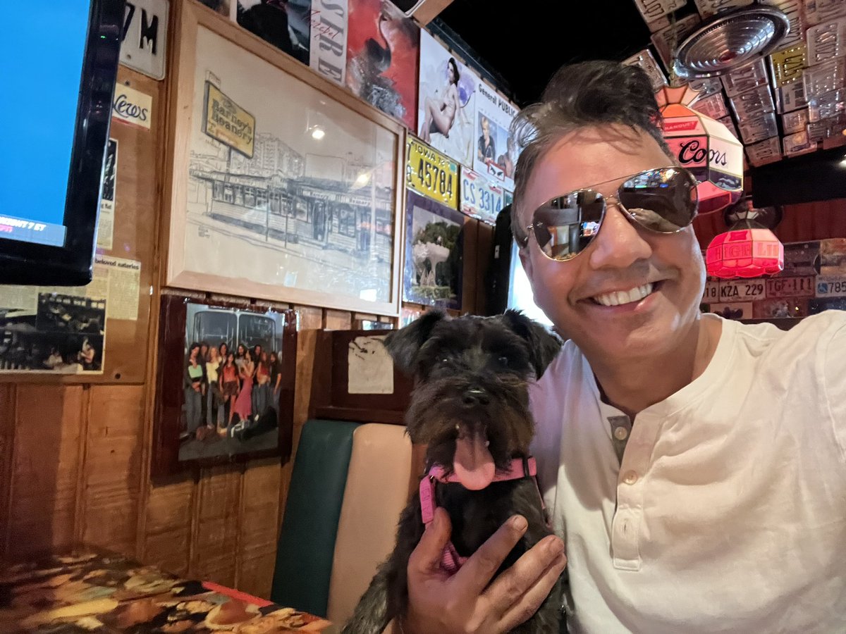 DigiaimoRon's tweet photo. Picking up my oldest little big girl my grand pups 🐶 for an upcoming adventure!! #radiatinghope.org https://t.co/t9m4aALJJh