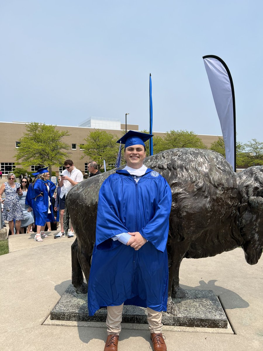 #UBClassOf2023  congratulations Zach!!