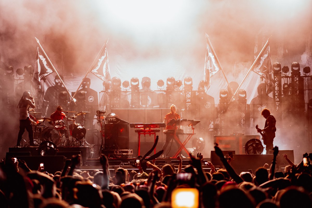 the_prodigy's tweet photo. Croatia Sea Star festival , u were massive ! Respect to all that came out to see us for the first 2 Italian shows too ,
Attack mode is engaged people , see u in Holland ✊🕶️🏴‍☠️ WE LIVE 4EVA !
#theprodigy
#weliveforever
photos by the
Sea Star / EXIT Photo team https://t.co/86AP44fgwM