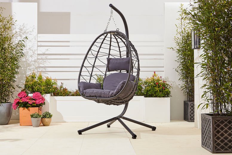 This hanging egg chair is a FANTASTIC PRICE!! 

Check it out here ➡️ awin1.com/cread.php?awin…