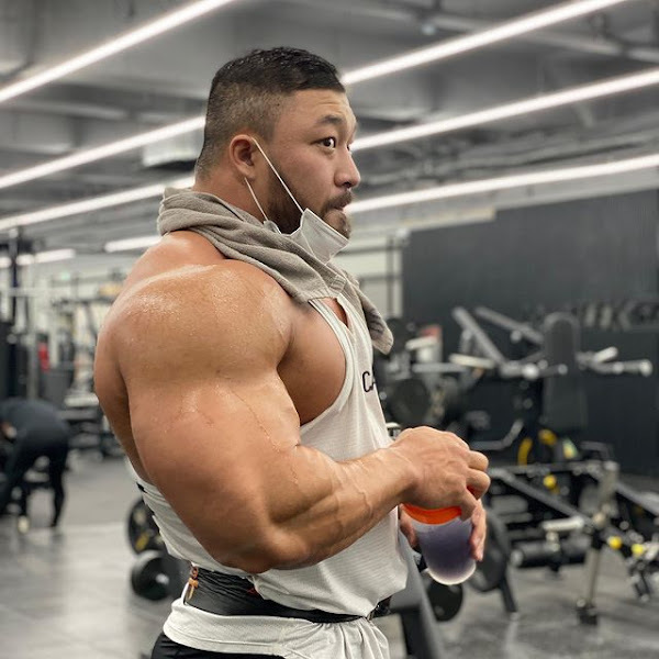 BodybuilderBest's tweet photo. Korean mega bull Keunwoo Park https://t.co/GWL3KGJzSn