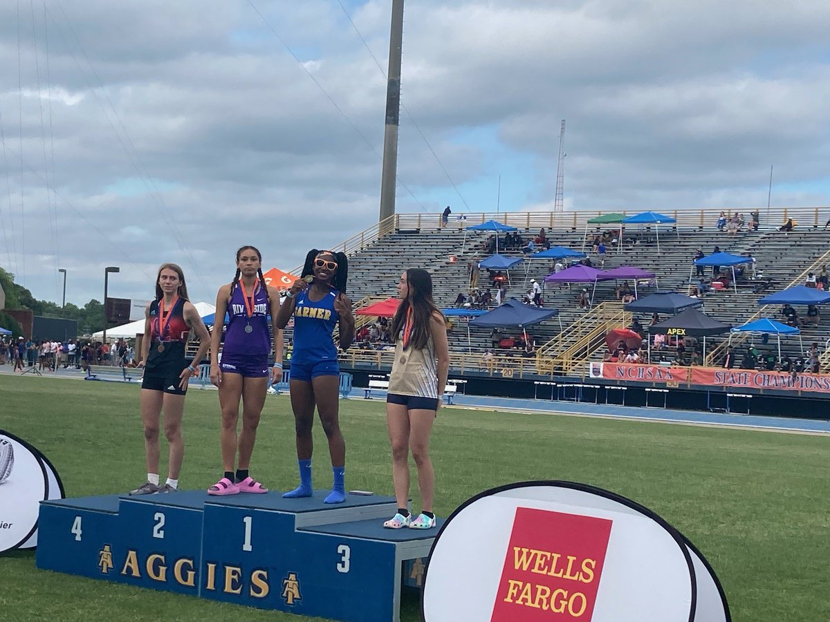 Kori Randle is your STATE CHAMPION in the Triple Jump! 💙🥇💛