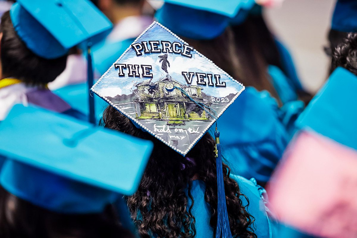 PACPR's tweet photo. No cap...our graduates went hard on their grad cap designs! 🎓✨

Spot yours? 👀 Let us know! 😁⬇️

#PaloAltoCollege #PACproud #PACGrad #ClassOf2023 https://t.co/K8LUoTpUwj