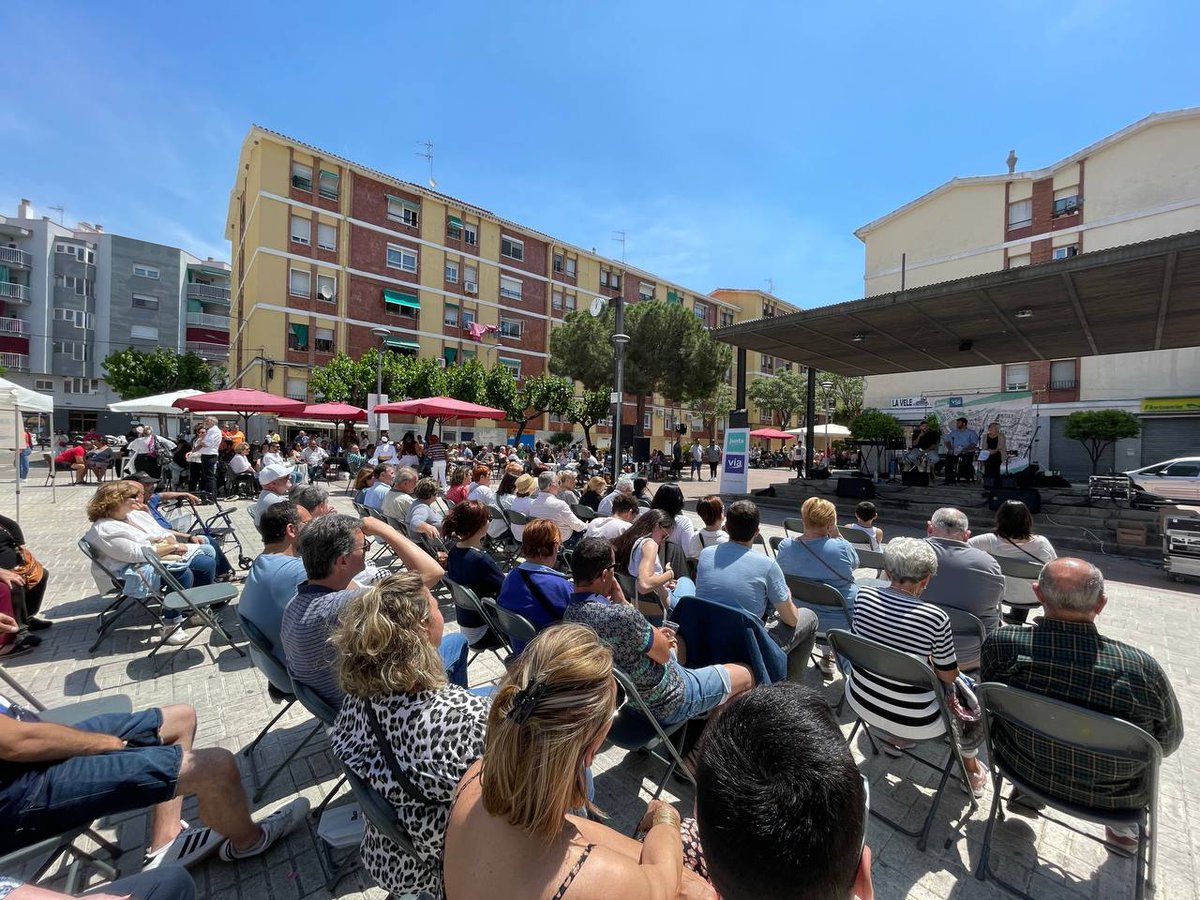JuntsSPRibesViA's tweet image. Gràcies! Avui a l&apos;acte central de campanya de Junts-Via, acompanyats de Sienteelritmo i Somorrostro a #LesRoquetes ! 

Hem omplert la Plaça Llobregat de ball, música, il·usió i projecte per un poble que volem viu i vibrant!

Junts fem via, un govern per tu!

#LesRoquetes
#SPRibes