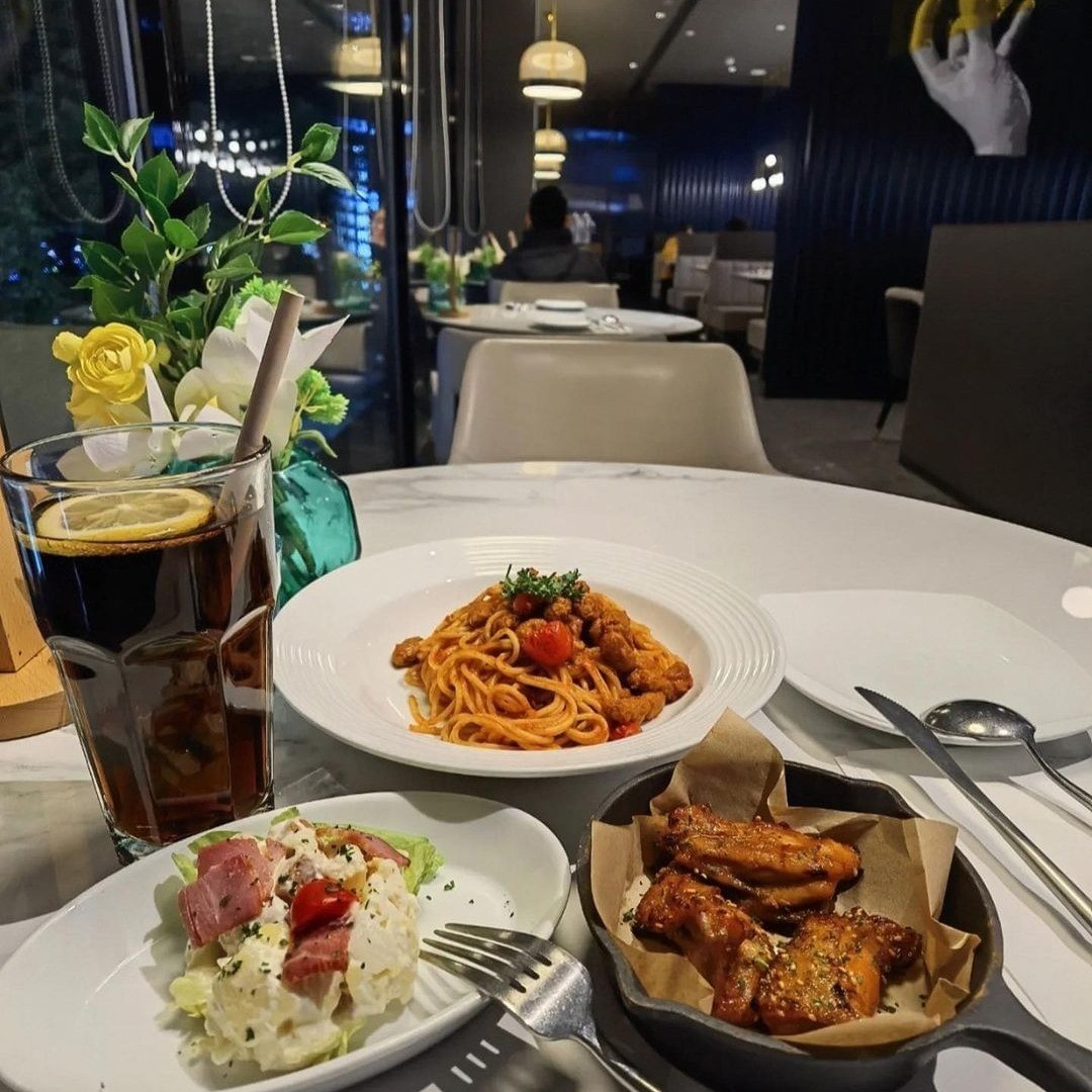 NoboruOhhashi's tweet photo. 豊かな夕食を食べて、自分の心が成功して、私を信じているすべての人を裏切らないことを祈っています。

#夕食
#生活
#コーヒー
#料理
#東京
#美味しい https://t.co/2x4a1de4CB
