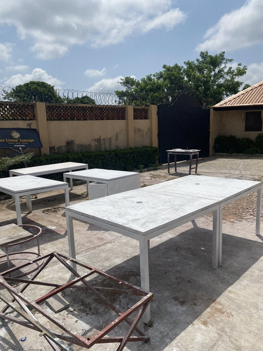 Konkere_Design's tweet photo. Here is our Production Base in the ancient town of Ogbomoso, Oyo State, where all the magic happens.

Why Ogbomosho right? It’s a deliberate effort to contribute our quota to the town’s development since the vision started from here.

#ogbomosho #oyostate 

#konkere https://t.co/qBFzXiewzj