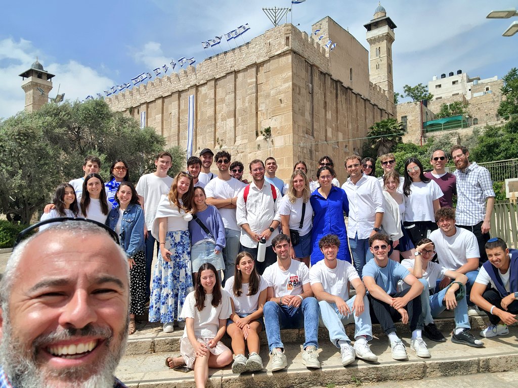Every day great groups of Jews and pro-Israel folks visit #Hebron and the Tomb of the Patriarchs and Matriarchs - from Texas, South Africa, and Los Angeles!