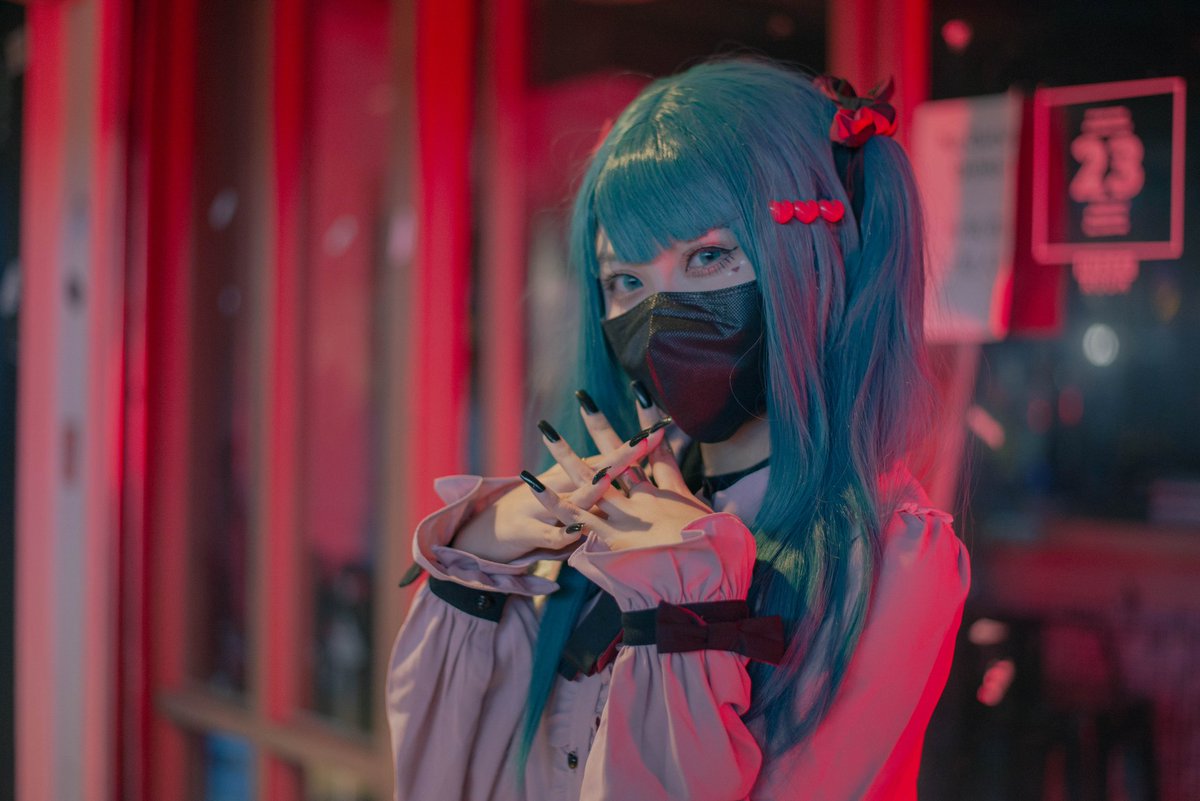 erna_0904_'s tweet photo. 「あたしヴァンパイア
    いいの？吸っちゃっていいの？」

Pho Thx 陳建豪
#初音ミク #ヴァンパイア #DECO27 https://t.co/eUKCQRibH4