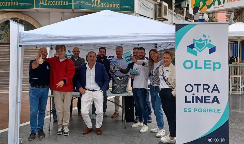 OLEP_LaLinea's tweet photo. Seguimos contando el proyecto

Esta tarde en la Pza de la Iglesia

@otralineaesposible 

 #olep #lalineadelaconcepcion #OLEpValenzuelaAlcalde #CandidatOLEP_JuanCarlosValenzuela #OlepLasCosasBienHechas #lalinea #candidatolep_juancarlosvalenzuela https://t.co/OSgbWCAI11