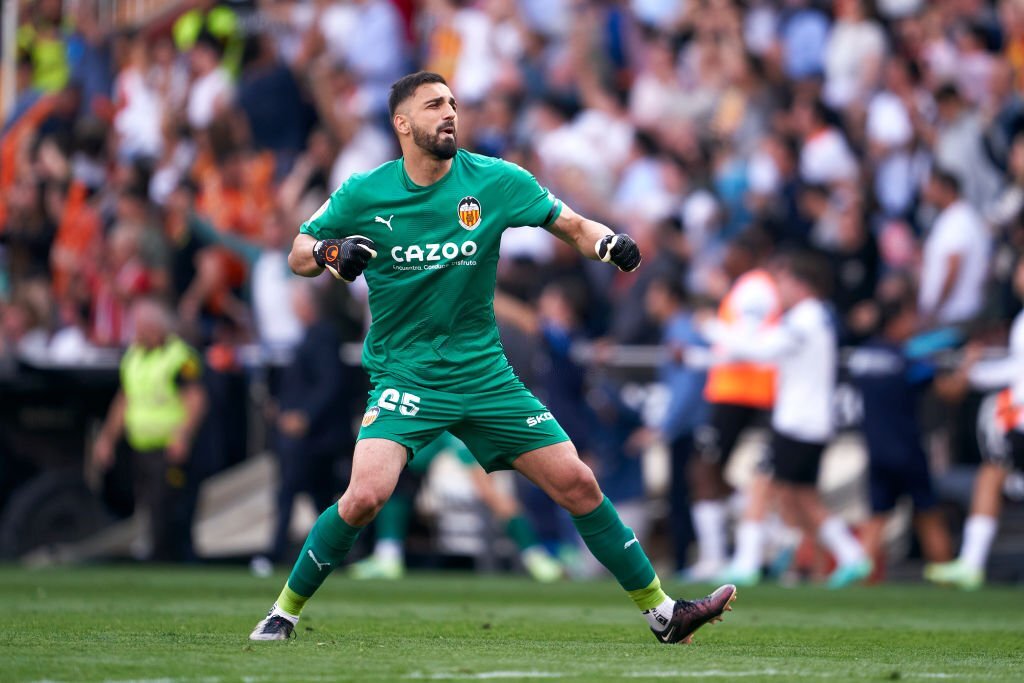 Geo__team's tweet image. Giorgi Mamardashvili! 👑 What a player, i have no words 👏🧡