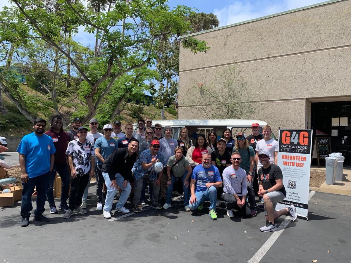 alter_ego_nft's tweet photo. Epic G4G event supporting The Animal Pad this month 🐾 dozens of pups adopted and even more funds raised for this incredible organization
#gayforgood #animalrescue #DogsofTwittter #theanimalpad https://t.co/VKDkVqrvNx