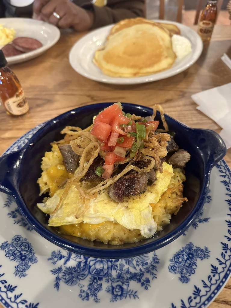 Love me some Cracker Barrel who’s with me? #crackerbarrel instagr.am/p/Csg6vY4ybSX/