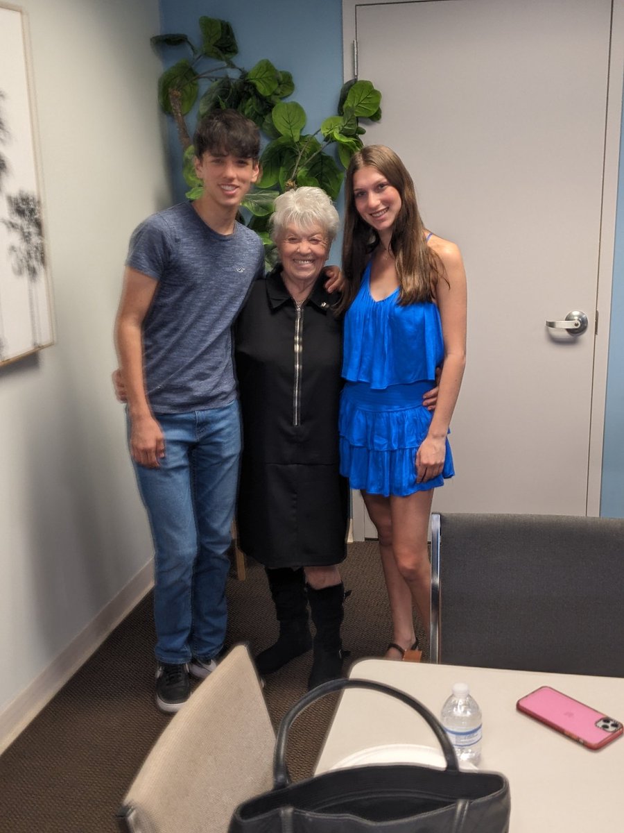 JEdBroward's tweet photo. Our Survivor Friends program, engaging teens and their family members and sharing programs with our Broward County Holocaust survivors, concludes the year with the closing brunch. Looking forward to greeting next year's group of teen volunteers https://t.co/3Tqe3mkVla