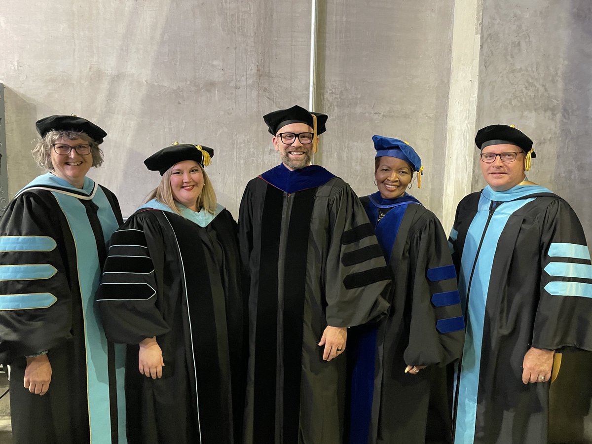EGasselPerkins's tweet photo. The ⁦@STLCC⁩ academic officers are so ready for graduation! #STLCCgrad https://t.co/QK795oZTOc