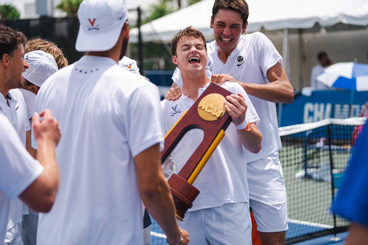 ITA_Tennis's tweet image. GOING BACK-TO-BACK 🏆 

Virginia wins the 2023 NCAA Division I Men's Tennis National Championship!  

#WeAreCollegeTennis | #NCAATennis