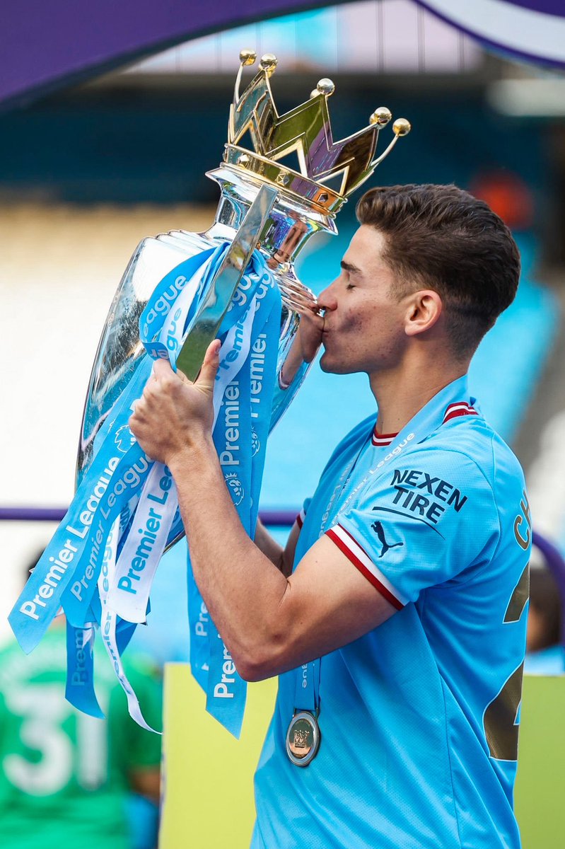 🌟🇦🇷 JULIÁN Y EL TROFEO DE LA PREMIER.