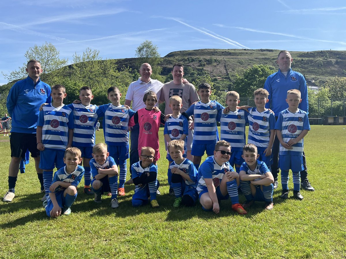 💙🤍 First outing in their new kit 🤍💙 #jackthelad #penygraigbgc #breweryquarter #dbk #blueandwhites #under8s going up to #under9s