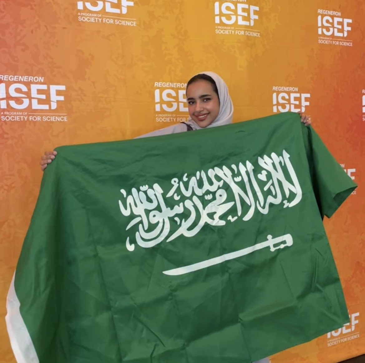 ولله الحمد 
حصلت على المركز الثاني في مجال الطاقة
رفعنا علم السعودية في اكبر معرض علمي دولي ونهدي هذا الفوز لدولتنا الحبيبة وملكنا الملك سلمان آل سعود حفظه الله وقدوتنا وملهمنا سمو الأمير محمد بن سلمان حفظه الله🇸🇦
شكرًا لكل من كان سبب في تحقيق حلمنا ورفع راية السعودية💚
#ISEF2023