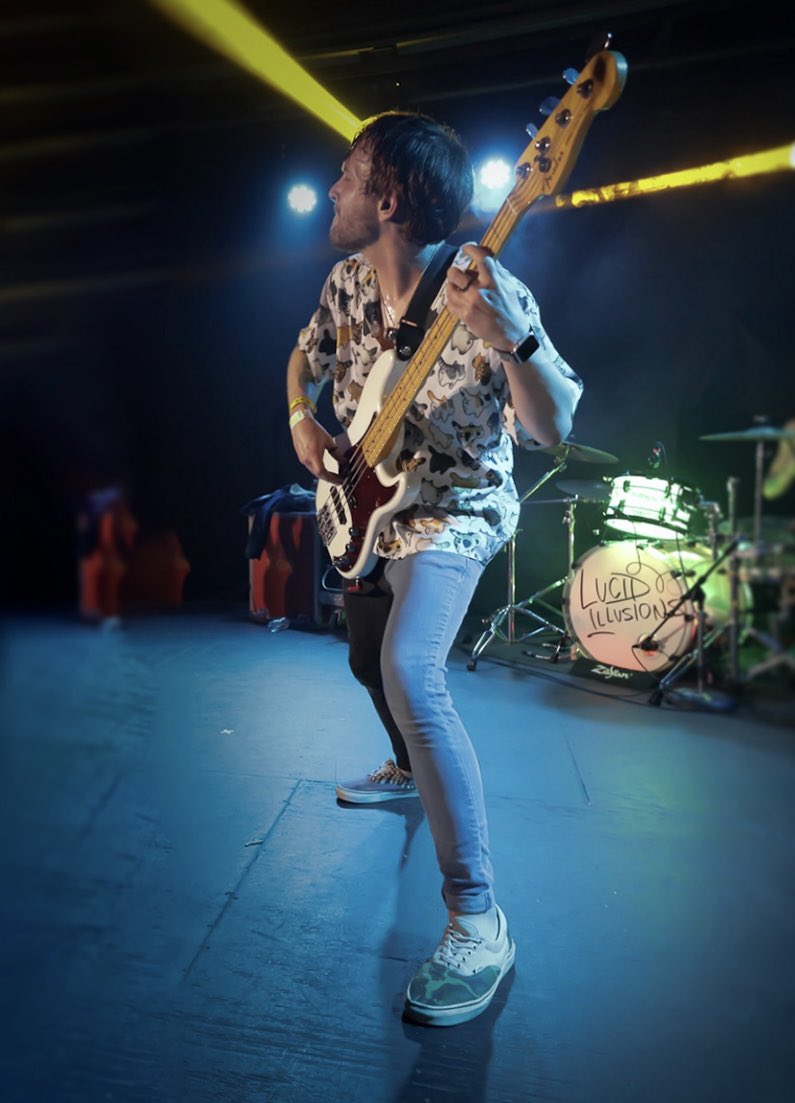 _LucidIllusions's tweet image. Did you know Conner can shoot laser beams out of his forehead? We’ve got another show coming your way on June 9th @ Wildcatter Saloon! We will be sharing the stage with JUNKBUNNY! Get your tickets here!
link: seetickets.us/event/JUNKBUNN…
📸: pete_dattolo_photography 
🚪 open @ 7:00pm