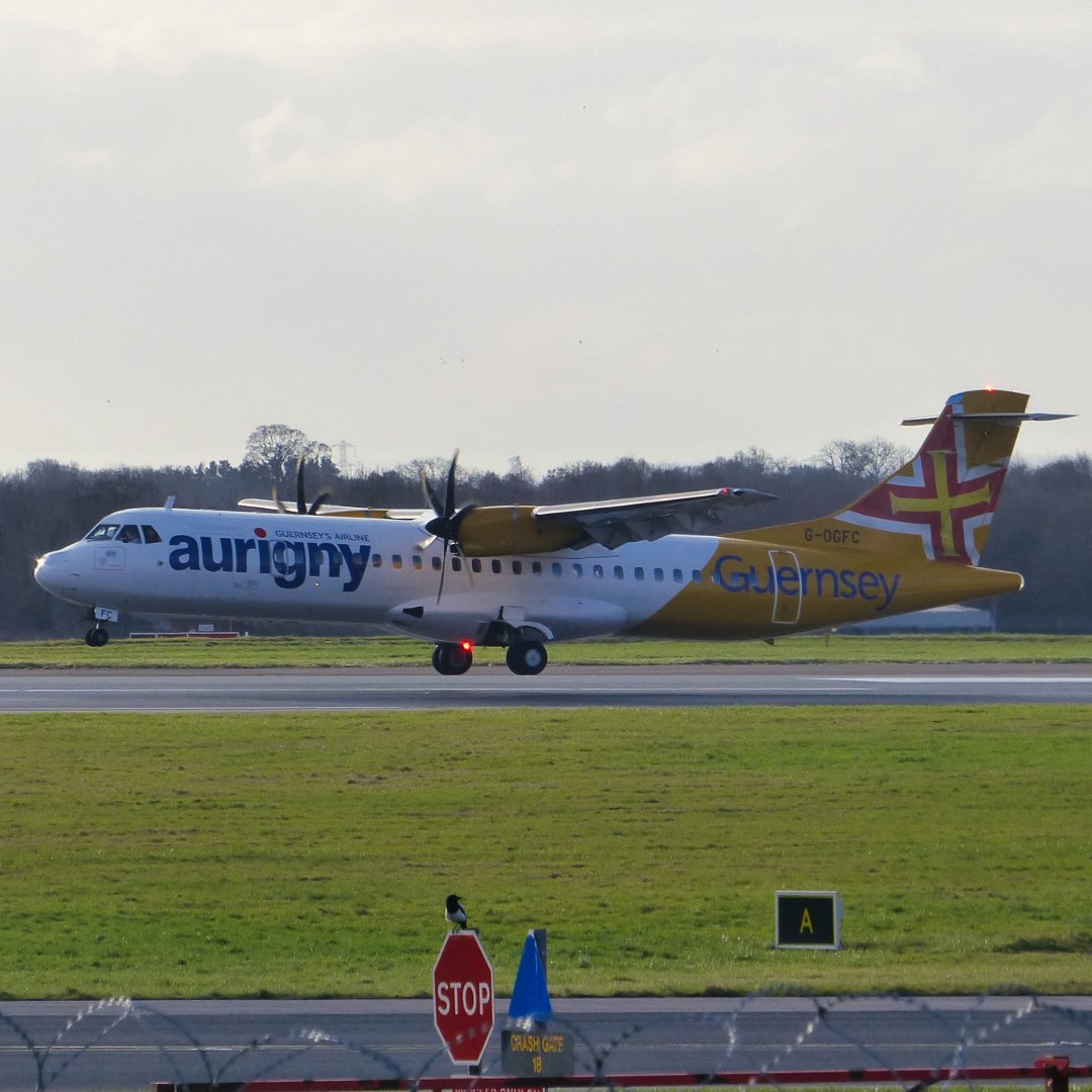 Michaelflying28's tweet photo. Aurigny Air Services ATR 72-600 G-OGFC arriving at Manchester Airport from Guernsey Airport 26.2.23.
#aurignyairservices #atr #atraircraft #atrlovers #atrintolife #atrleads #atrintolife #atr72 #atr72lovers #atr72600 #atr72_600 #atr72600series #atr72600✈️ #atr72600lover #atr600 https://t.co/NakvGydzZR