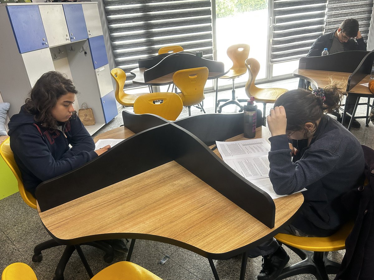 PendikBilsem's tweet photo. Dünya genelinde 30’dan fazla ülkede uygulanan KGL Contest Uluslararası Dil Sınavında başarılı olarak yarı finale kalan öğrencilerimiz bugün 2. aşama sınavına girdiler. @BilsemMeb @mramazanbarin @istanbulilmem @PendikMEM #kglcontest https://t.co/hFqFs8kDpN