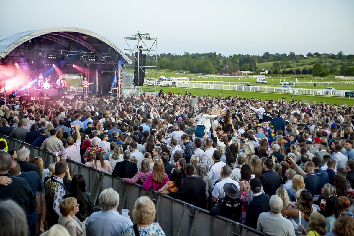 A beautiful sunny evening of racing followed by an epic performance from <a href="/Scouting4Girls/">Scouting For Girls</a>! 🏇🏼☀️🎤

Huge thank you to everyone who joined us yesterday, we hope you all had a blast! 💥🤩