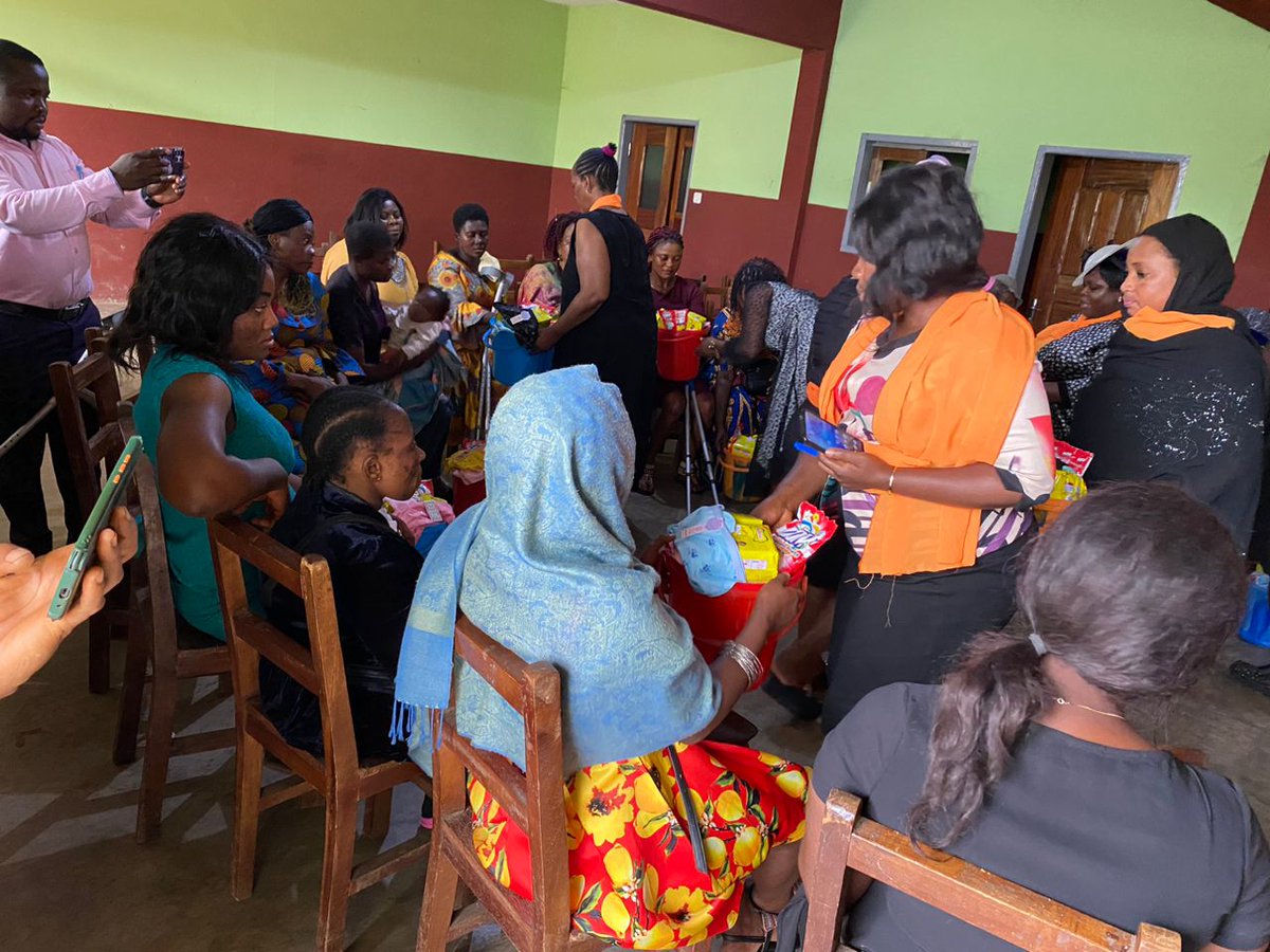 Snwot4's tweet photo. Today, SNWOT invested time and love to provide menstrual hygiene management gadgets to women and girls living with disabilities in the North West. Cleanliness and comfort #MakingMenstruationNormalBy2030
@Lorraine_Canada 
@swisspeace 
@whatthewomensay https://t.co/sYduV9UcwU