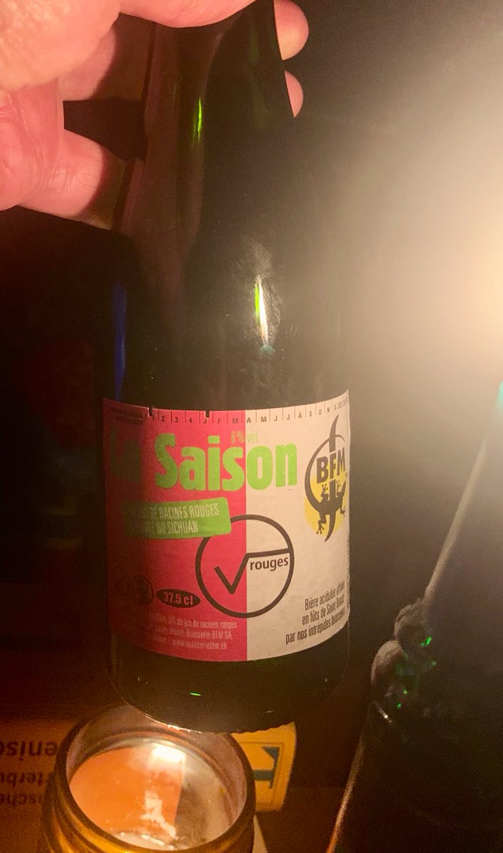 bartlebeer's tweet photo. Wer groß braut muss groß irren: this acidulous V/Saison Rouge par les grands seigneurs brassicoles mixes beetroot & szechuan pepper into a literal hard swallow. An acute, pricey reminder of sweet, sour& savoury reflux after an overindulgent Chinese takeout. 🇨🇭#Helvetozythopia https://t.co/Y7yQfbzJTf