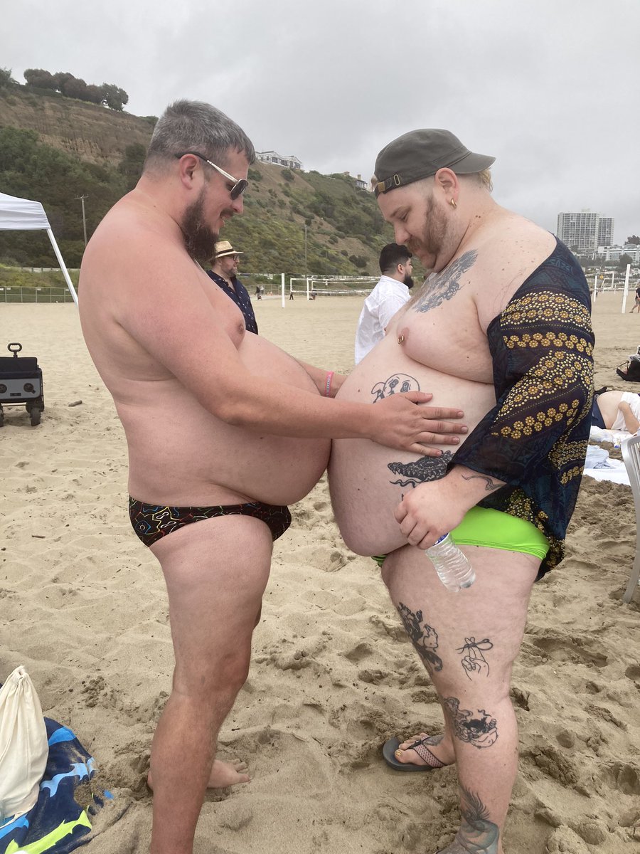 gainerology's tweet photo. Mutual belly admiration with the legendary @Oh_Ofcourses ππ₯΅ #bellyrubweekend https://t.co/9joZU6YZoe