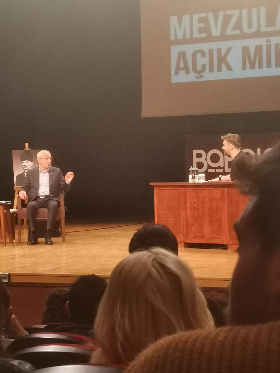 Babala’da Beklenen soru geldi 
PKK bir terör örgütümüdür?
Kılıçdaroğlu:
Terör örgütüdür  o örgüt benim canıma kastetti PKK’nın suikast düzenlediği tek lider benim başa geldiğimizde kandili yerle yeksan edeceğiz diye cevap verdi.