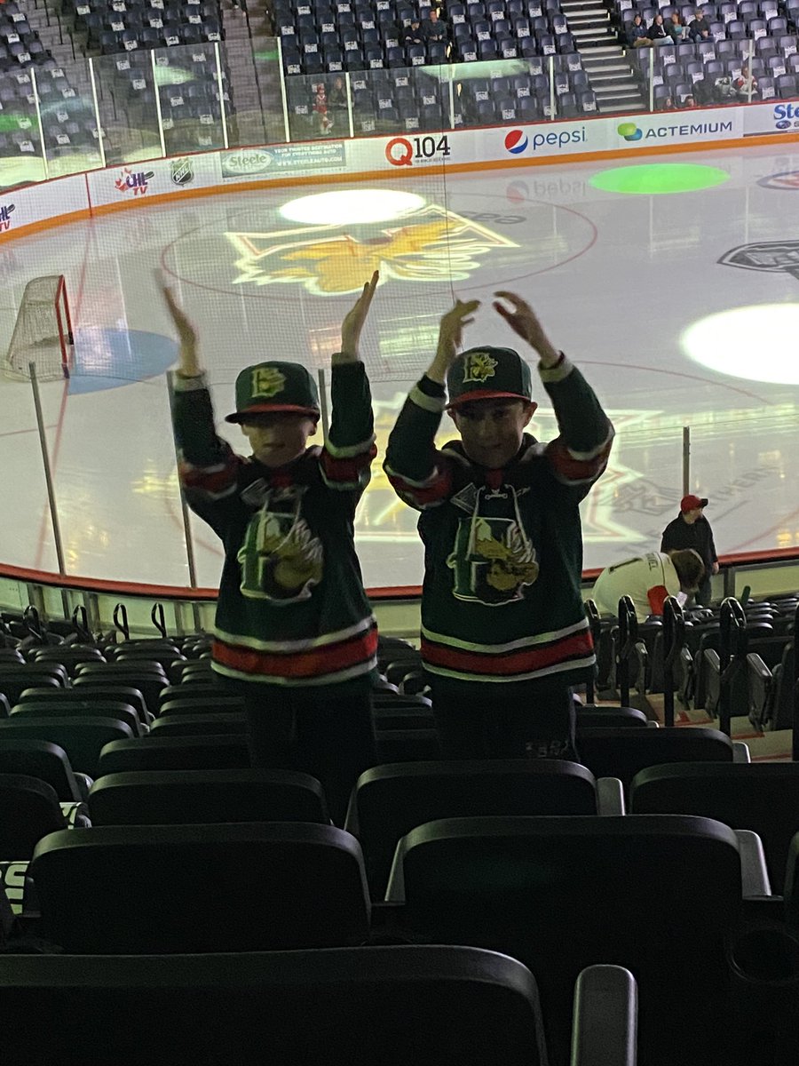RebeccaRoseB1's tweet photo. #GoMooseGo   We can DO IT🫎 https://t.co/fdFi1E9NqM