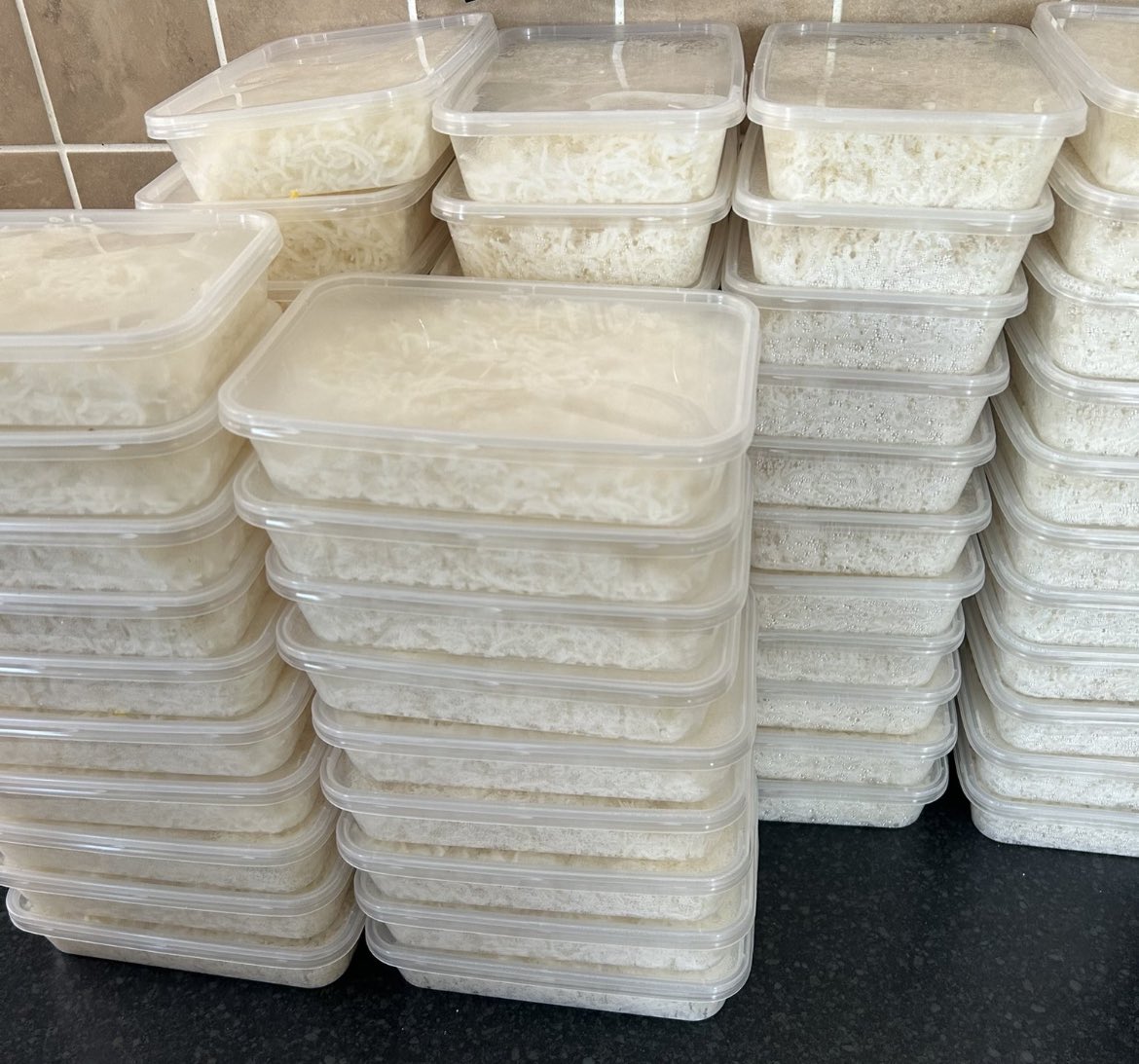 Third Sunday of the month and 5 years since we started the service for Bedford’s needy! 🕌 
Thank you the kind families who cook and prep to bring happiness to others 💚
This month we were joined by a family of volunteers who donated food items! 🤲🏽
#SadaqahSunday #ToCareIsToAct