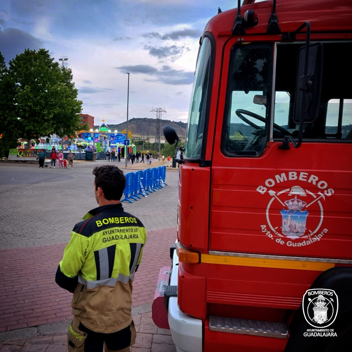 🚒 #PREVENCIÓN 🎡

Durante estos días seguro que nos habéis visto, junto a <a href="/PoliciaLocalGU/">Policía Local de Guadalajara</a> y <a href="/pc_guadalajara/">PC Guadalajara</a>, en el retén preventivo de la #FeriaChicaGU 🧑‍🚒🧯

Siempre listos ante cualquier emergencia 👍🔥

#BomberosGU #SeguridadGU #Bomberos