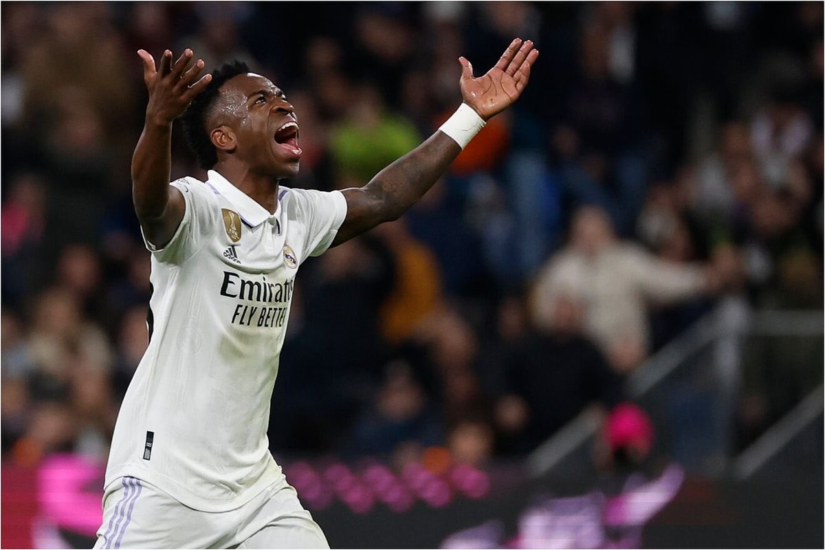 Gavi: el que más faltas comete (75) en LaLiga, 0 tarjetas rojas.

Vinicius Jr: el que más faltas recibe en LaLiga (118), 1 tarjeta roja además de recibir insultos cada partido.

El FÚTBOL ESPAÑOL SE HA MANCHADO DE CORRUPCIÓN.