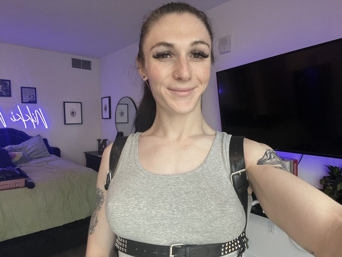 probably gonna delete later but lil selfie https://t.co/HnKLNRH2Ms<a href="/tag/thickthighthursday"class="tags"><span>#thickthighthursday</span></a>