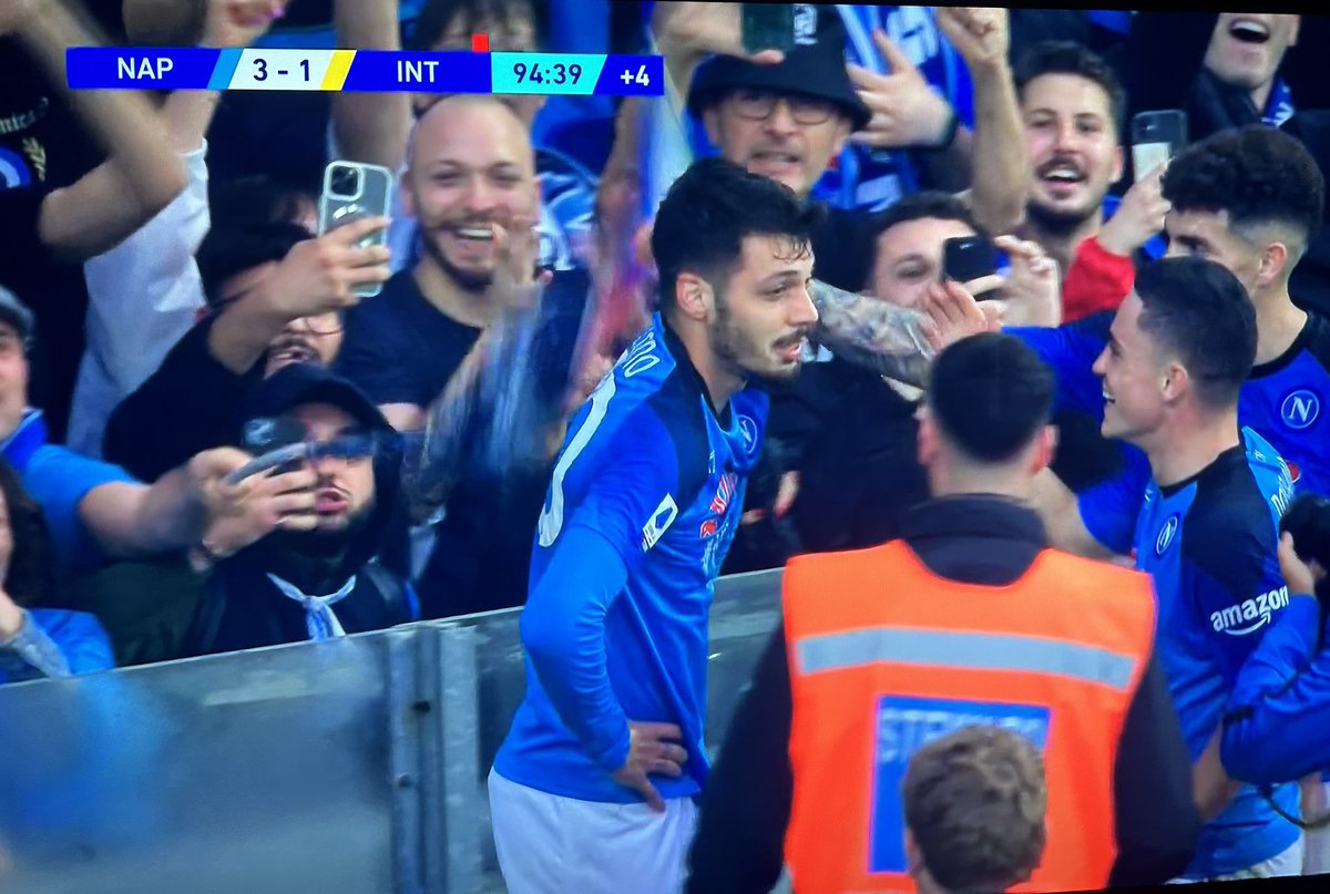 Giugno 2015: gol di Gianluca #Gaetano al Torneo Shalom U15 contro la #Juventus.

Maggio 2023: gol di Gaetano contro l’#Inter in #SerieA, nell’anno del terzo Scudetto del suo #Napoli.

Che storia.

#NapoliInter