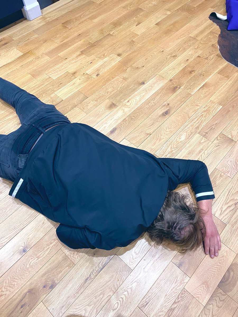 stuck_out_here's tweet image. see you at cabaret fouf pouzza
6:30PM // 18:30