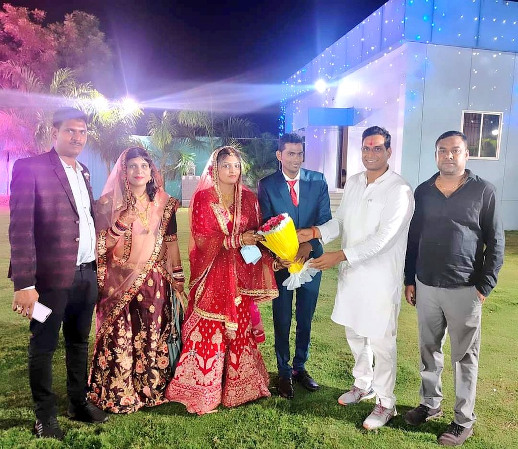 Devendra_1925's tweet photo. आज भिलाई के विभिन्न मांगलिक कार्यक्रमों में सम्मिलित हुए । https://t.co/wTlaNvpGHZ