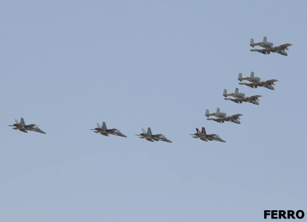 BBBrrrtttt!!!! #USAF Fairchild A-10C Thunderbolt IIs & Spanish AF McDonnell Douglas EF-18 Hornets in Zaragoza #AvGeek #avgeeks #aviation #planespotting #aviationdaily #aviationphotography @air_intel #SwiftResponse23  @Web_AME @AviacionMilEsp