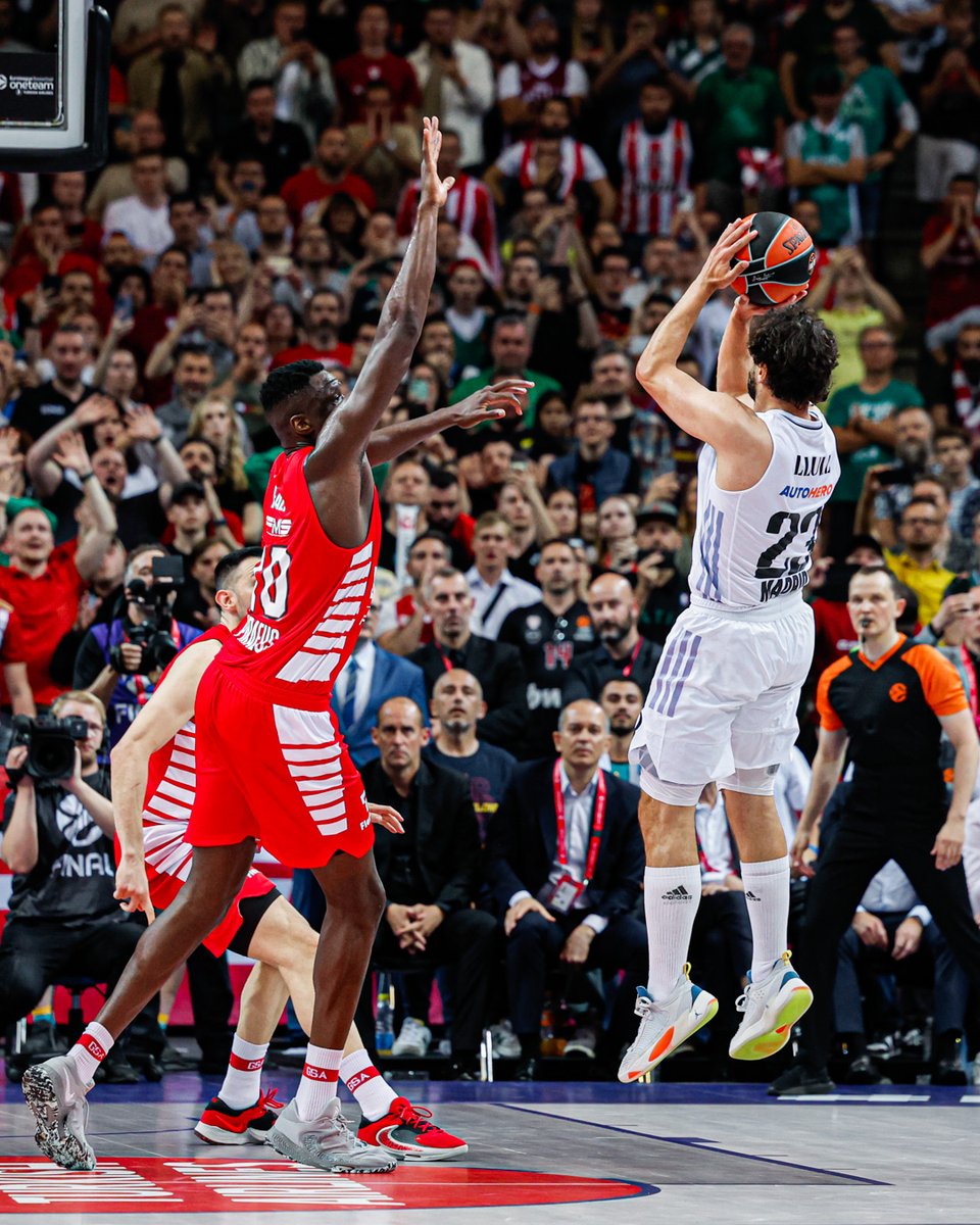 marca tweet picture