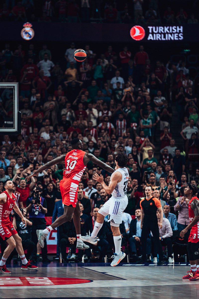 EuroLeague's tweet photo. 𝓣𝓱𝓮 𝓢𝓱𝓸𝓽 https://t.co/jEzsS037Q5