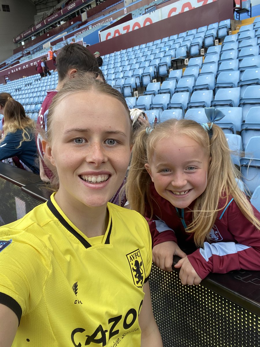 JacquiBicknell's tweet photo. @hannahhampton_ You was superb today ⚽️⚽️ https://t.co/WfnyjT4X4g