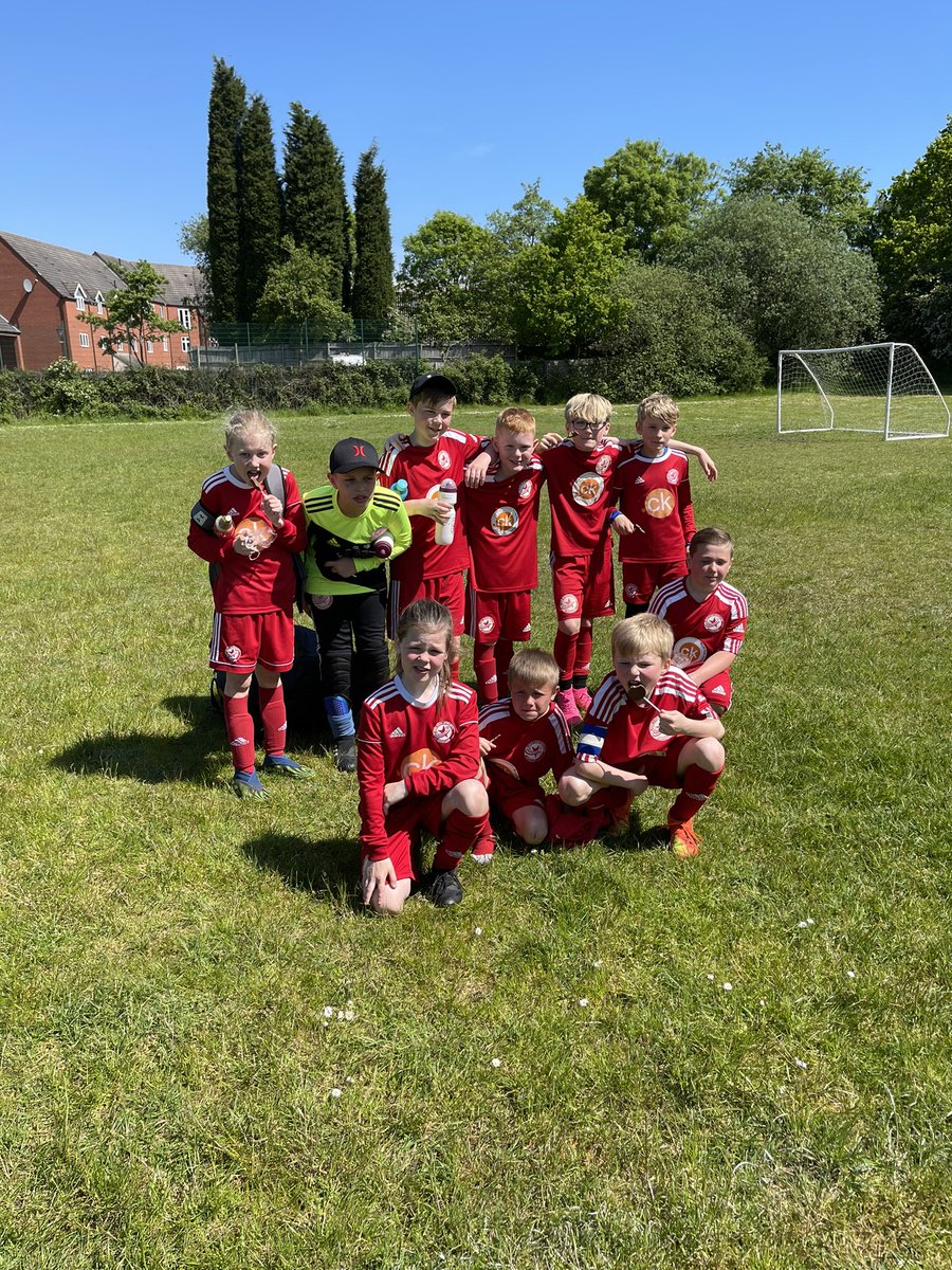 RedstarRaptors tweet media