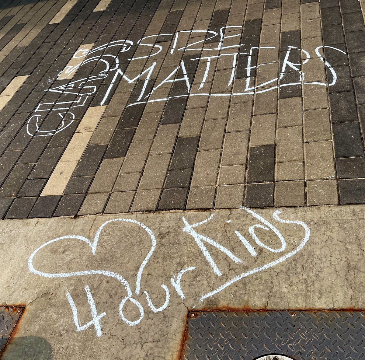 Adamqab's tweet photo. #abchalks for #RedForEd and 👌#Alberta ---> vote with hope, resist public students being attacked #ara2023 #ABEd https://t.co/EEre3TMIGS